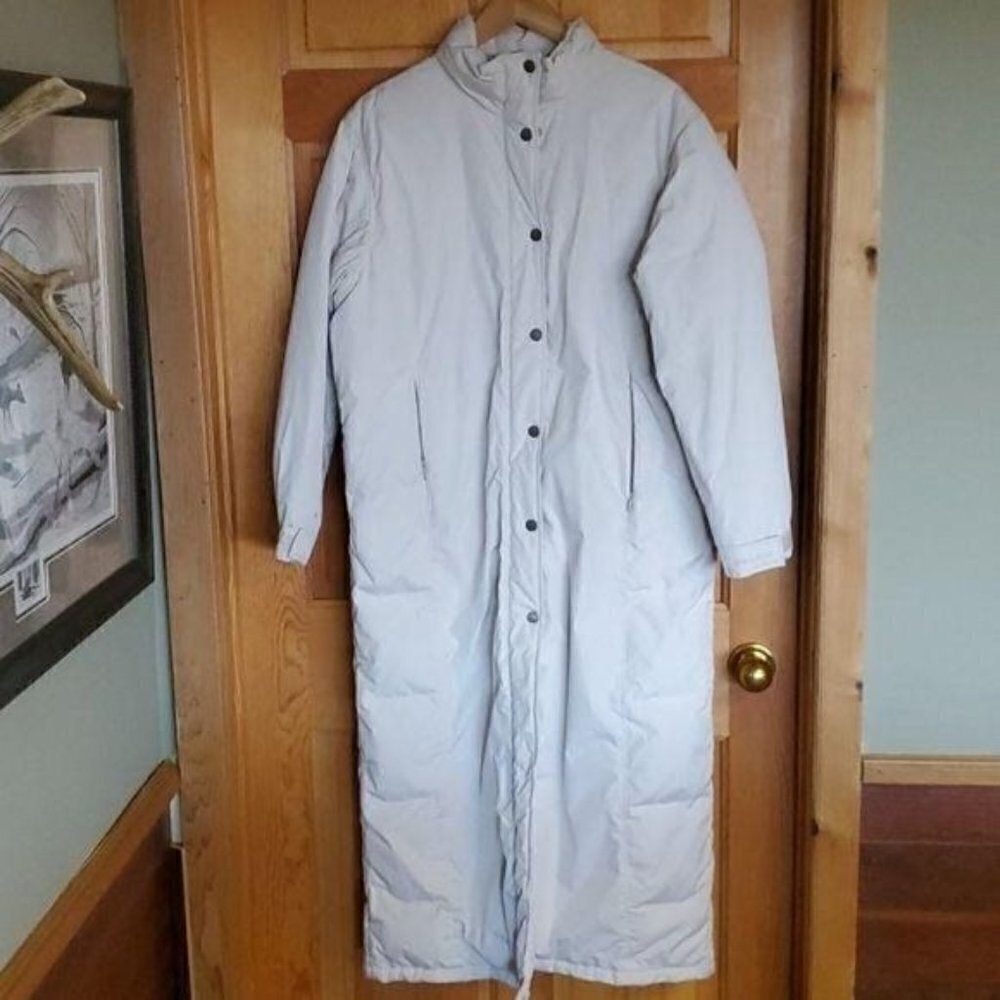 Woolrich Long Warm Warm Winter White Puffer Zippered & Snap Sz‎ M Coat w Pockets